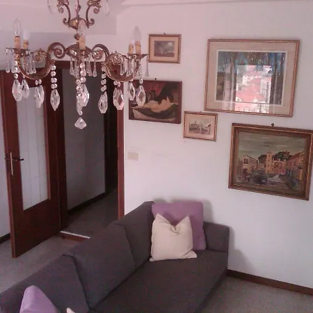 아파트 Penthouse Imperia, Italy *